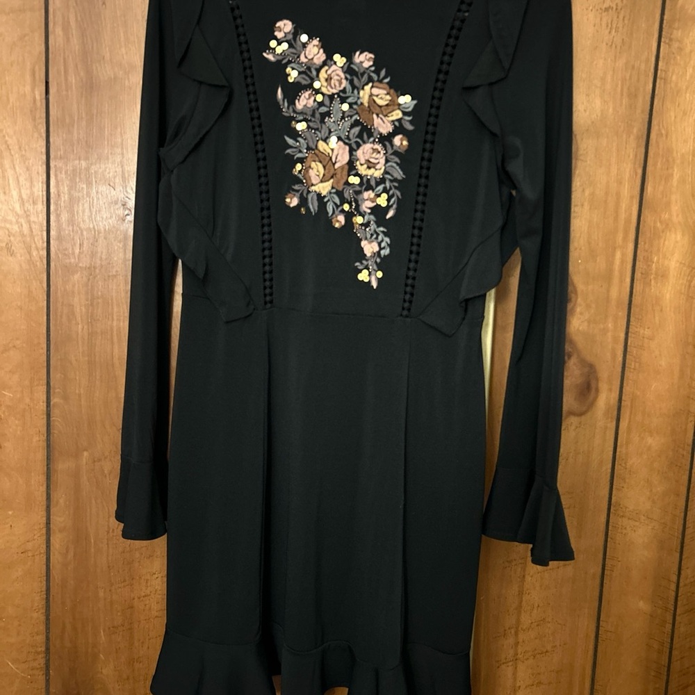 Chelsea & Violet Black Bell Sleeve Sheath Dress